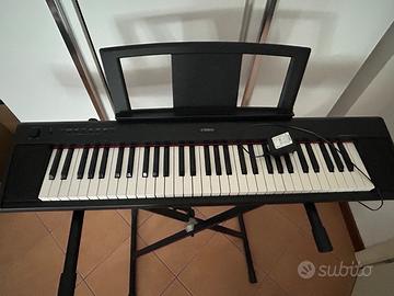 Tastiera Yamaha Piaggero NP-11, inclusa di accesso