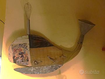 -BALENA- PESCE REALIZZATO CON MATERIALE RICICLATO