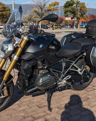 BMW R 1200 R LC - 2015 - tagliandata e gomme nuove
