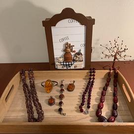 Gioielli in pietre e argento