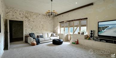 VILLA SINGOLA A MONTE COMPATRI