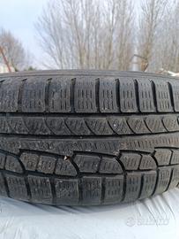 4 gomme con cerchi in lega 