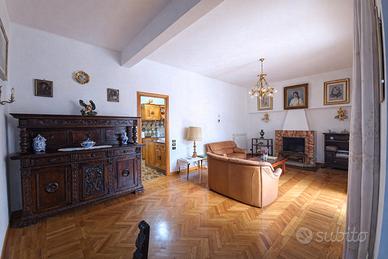 Ampio appartamento via al quarto miglio