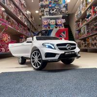 Mercedes GLA 45 bianca -auto elettrica per bambini