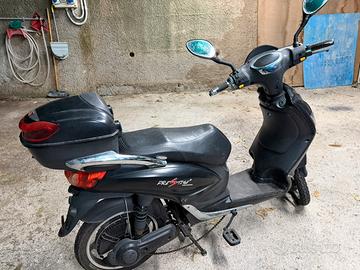 Prestige deluxe lithium- motore nuovo