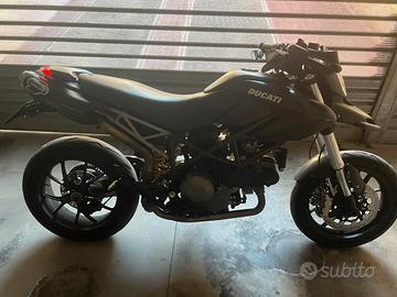 Ducati hypermotard 796
