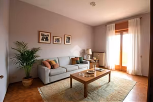 CASA DI CORTE A MISSAGLIA