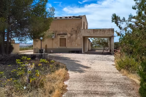 Proprietà rurale con terreno