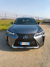 Lexus UX 200