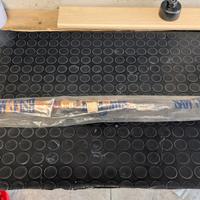 Canna da pesca Daiwa in carbonio