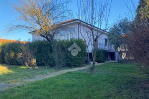 5 LOCALI A PARABIAGO