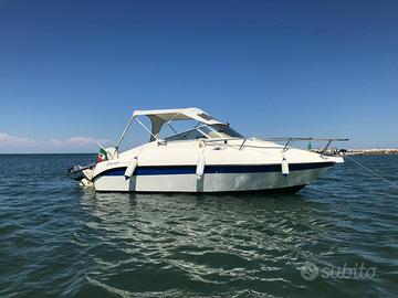 Barca a motore Legend Molinari