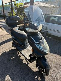 Scooter elettrico marca hurba
