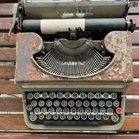 Macchina da scrivere