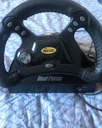 Volante e pedaliera Team Mad Catz per PlayStation