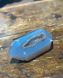 Agata biterminata cristallizzata