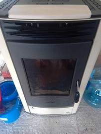 Stufa a pellet Lincar Milly 515 S 8 kW