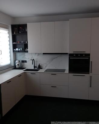 cucina Aster ad induzione con elettrodomestici Ele