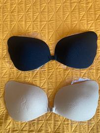 Due reggiseni invisibili