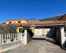 CASA INDIPENDENTE A CASTROCIELO