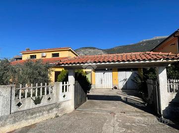 CASA INDIPENDENTE A CASTROCIELO