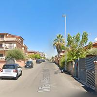 Acilia spazioso quadrilocale soleggiato