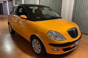 Lancia ypsilon 2006