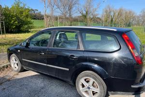 Ford Focus Station Wagon 1.6 tdi 90 CV