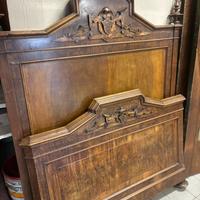 Letto antico in legno