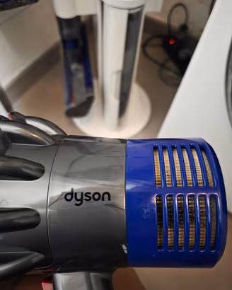 Dyson SV12/V10 con accessori