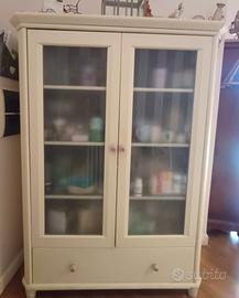 Vetrina per cucina.
