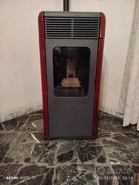TERMOSTUFA A PELLET NAOMY BORDEAUX 15 KW EDILKAMIN