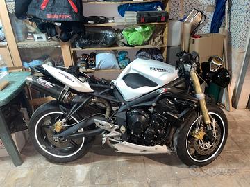 Triumph street triple 675 incidentata