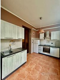 Appartamento 4 vani, 3 piano, Scala Greca Siracusa