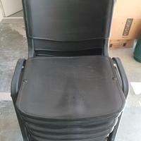 Sedia impilabile nera