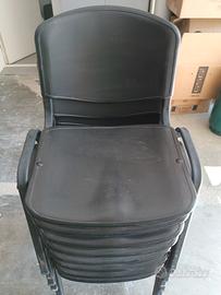 Sedia impilabile nera