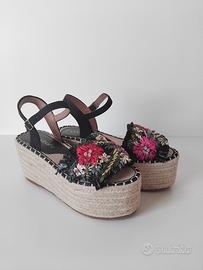 Sandali con zeppa CafèNoir con ricamo floreale