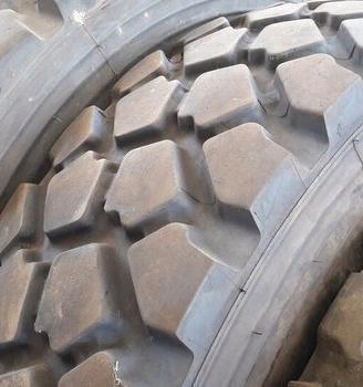 Gomme 9.00 R 16 (255/100 r 16) Michelin XZL