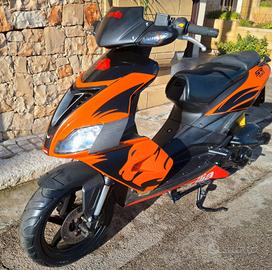 scooter 50 Aprilia SR Factory
