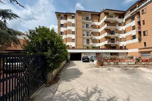 Appartamento 120 mq con possibilita' di box deposi