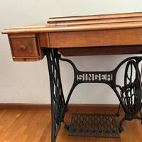 Macchina da cucire d’epoca  SINGER