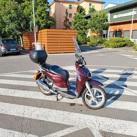 Aprilia Scarabeo 200 i.e. 2011 colore bordeaux
