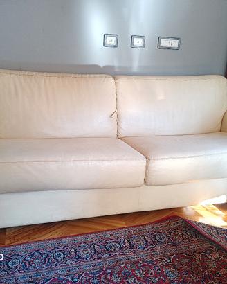 Divano letto in ecopelle