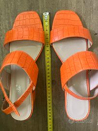 Scarpe sandalo arancione