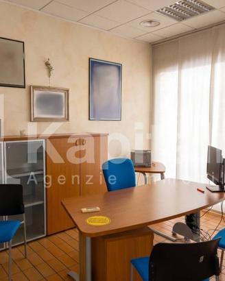 Immobile di 220 m² con 4 locali a Castenaso