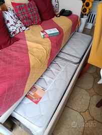 divano letto con cassettone con materasso nuovo