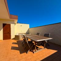 Luminoso appartamento con terrazza e ascensore