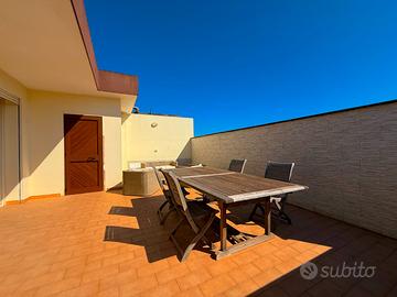 Luminoso appartamento con terrazza e ascensore