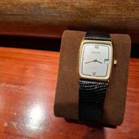 Orologio Bulova Quarzo. Rettangolare  oro nero.