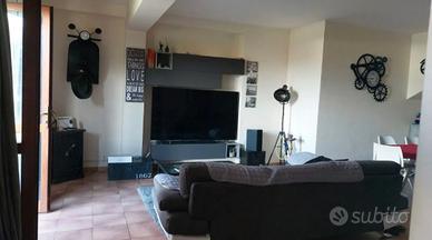 Guidonia ampio bilocale ristrutturato